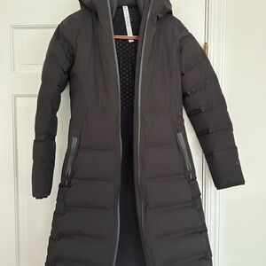 Lululemon Black Puffer Jacket with Hood and Quilted Design